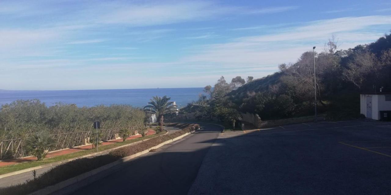 דירות קרוטונה Residenza Anna Maria מראה חיצוני תמונה